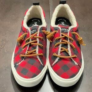 Great pair of Sperry Buffalo plaid sneakers with a faux fur lining.
